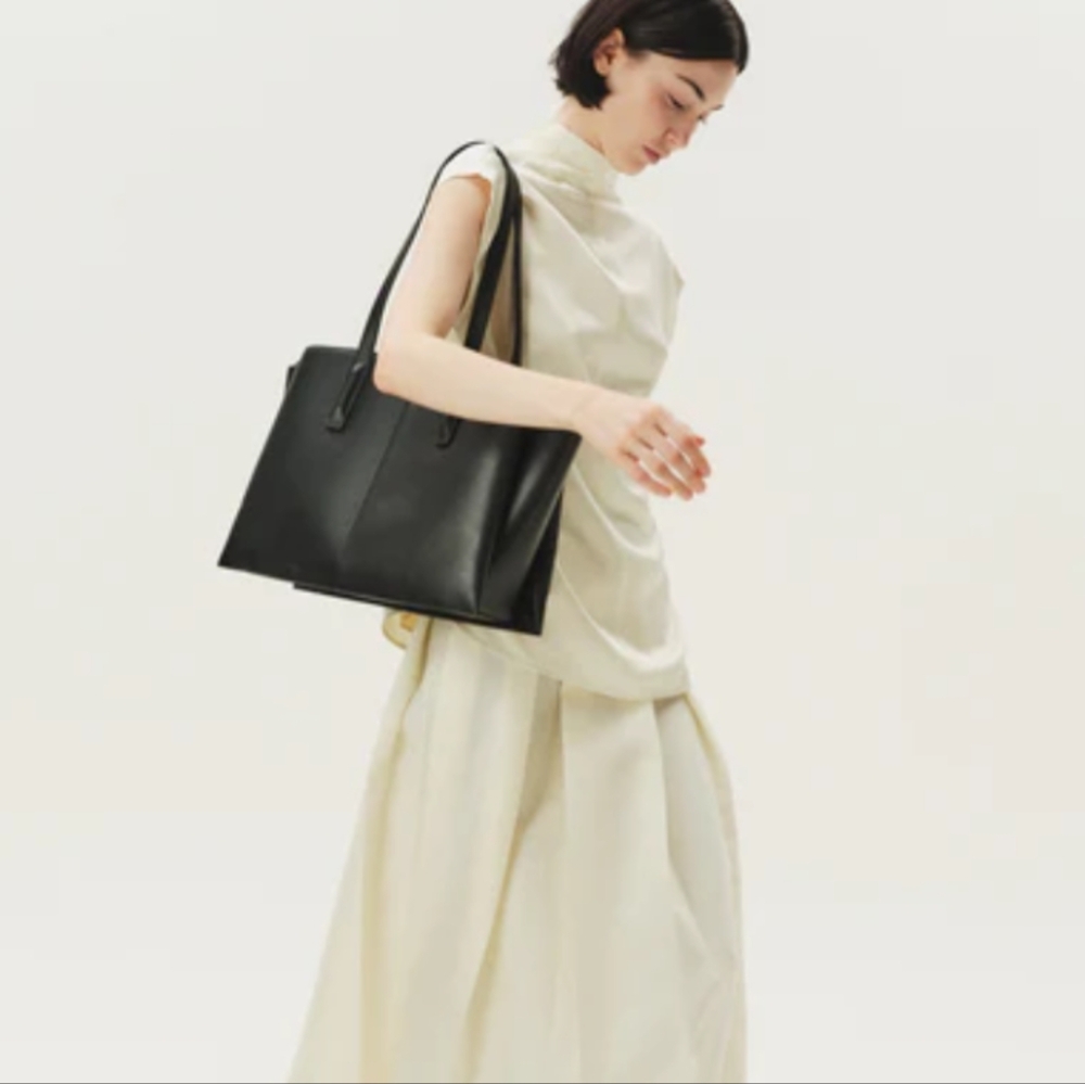 Freya Black Laptop Bag